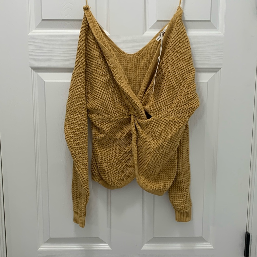 Brand new moon & madison sweater new with tags